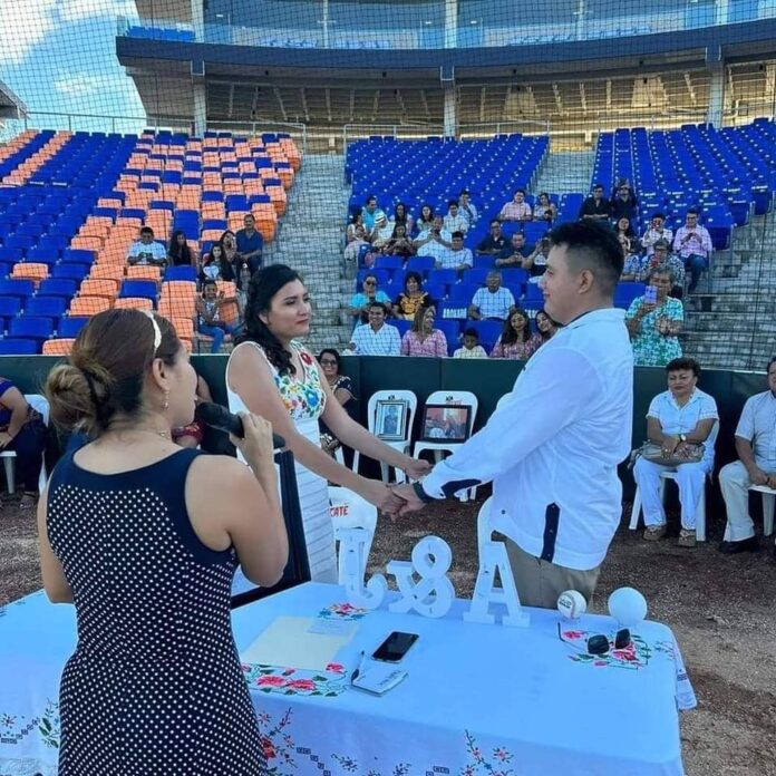 usan el Beto Ávila y el planetario Sayab para boda y reunión de Morena