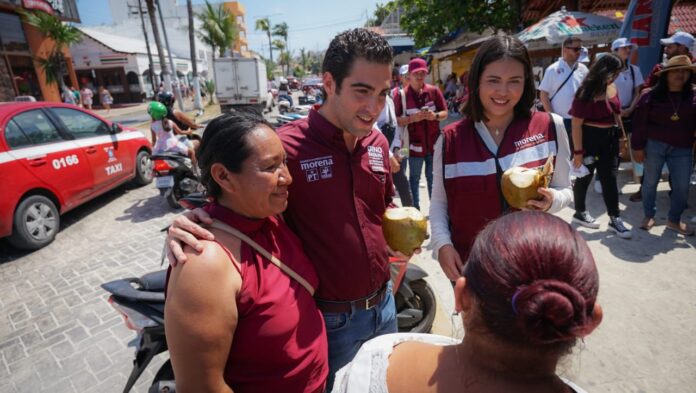 GINO Segura recorre Isla Mujeres